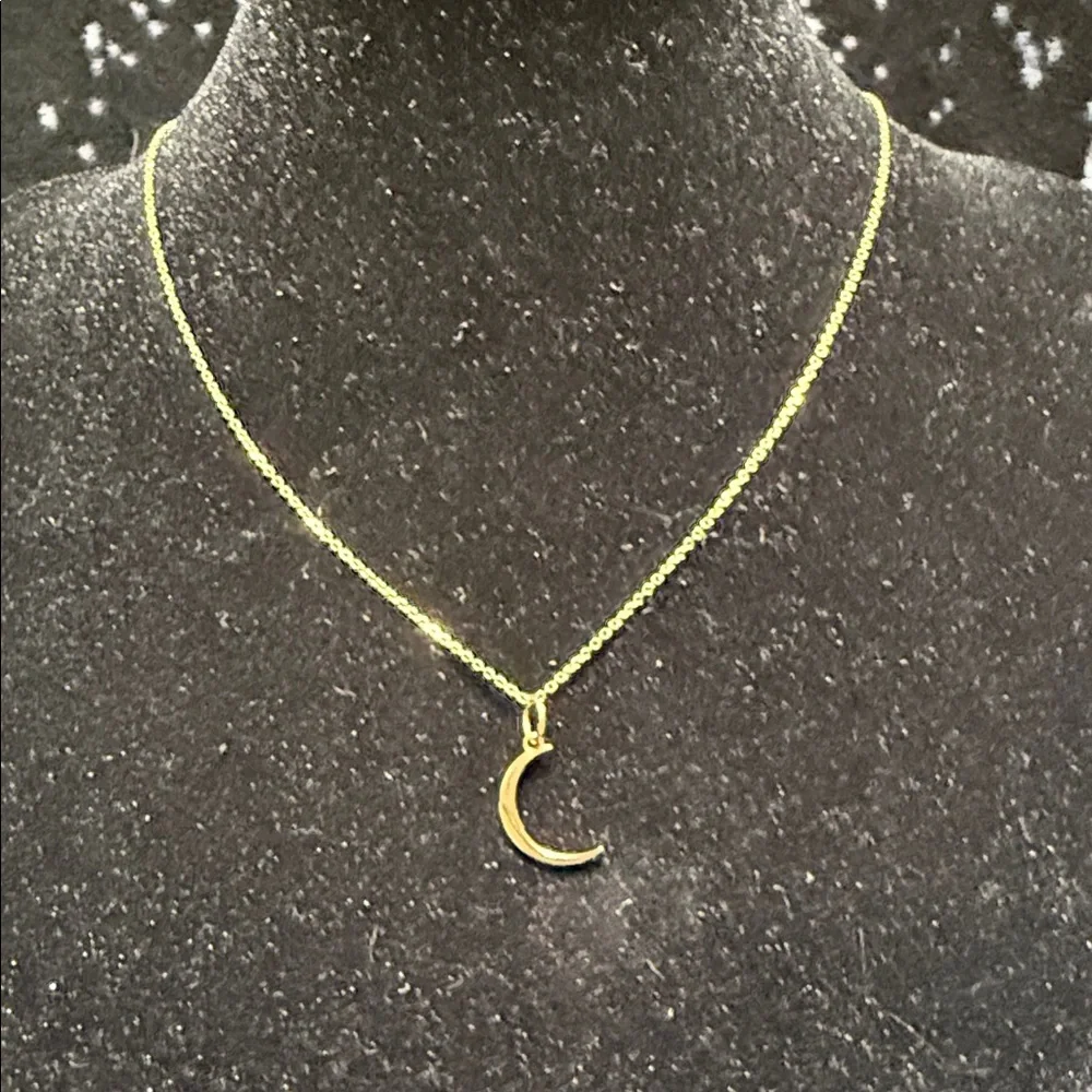 18k Solid Gold Crescent Moon Pendant Necklace - Women Jewelry - Picture 1 of 16